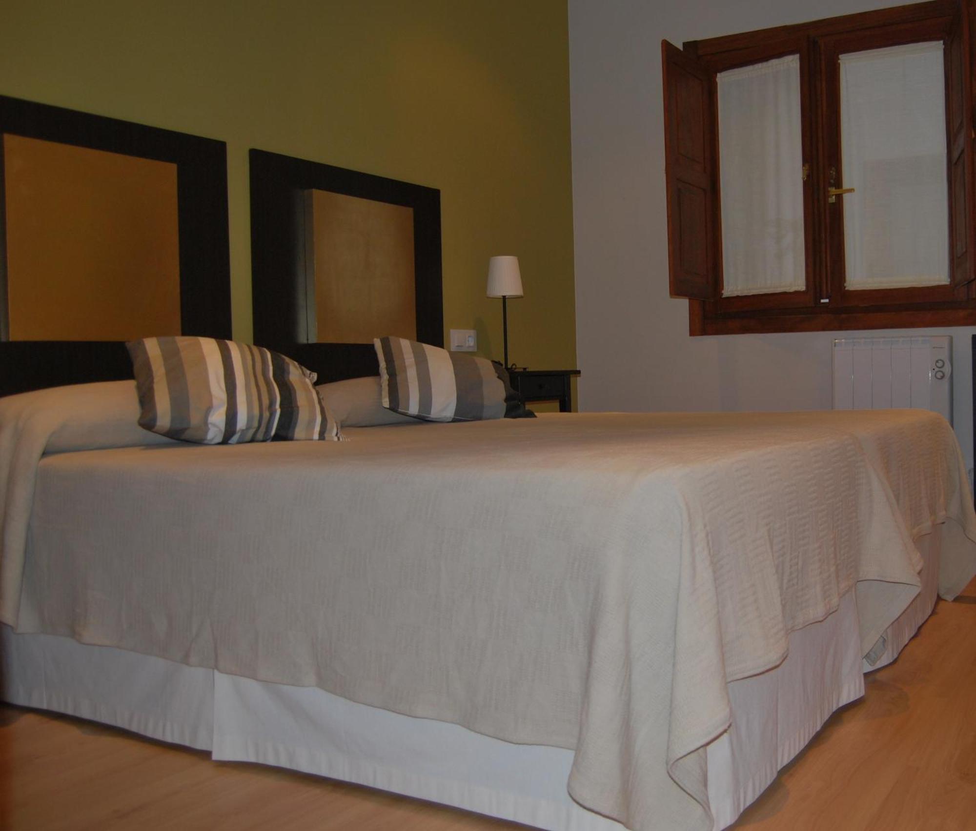 Apartamentos Plaza Mayor リャネス エクステリア 写真